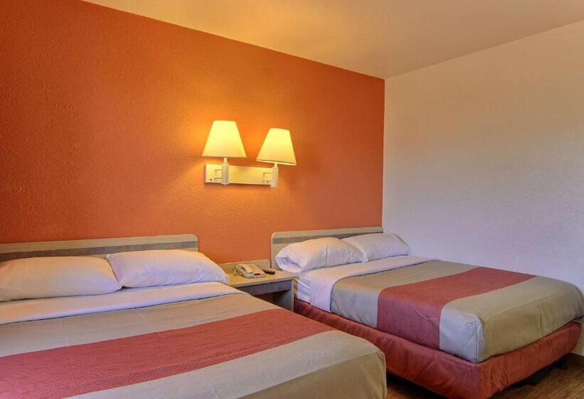 디럭스 4인 룸, Motel 6 Bismarck, Nd