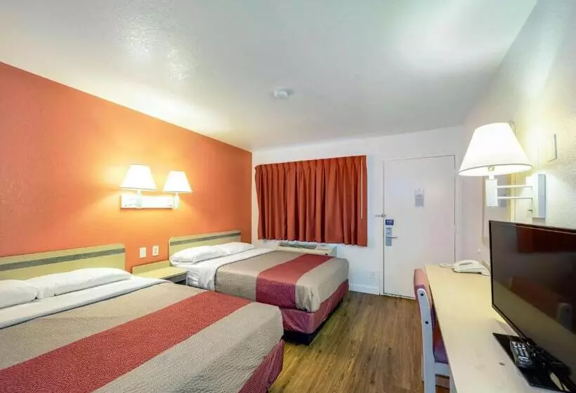 デラックスの4人部屋, Motel 6 Greenville, Tx