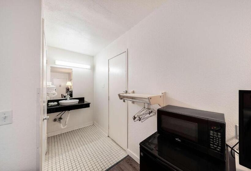 اتاق استاندارد برای معلولان, Motel 6 Greenville, Tx