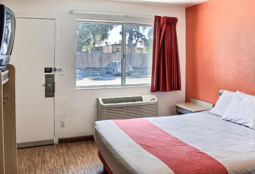 غرفة قياسية, Motel 6king City, Ca