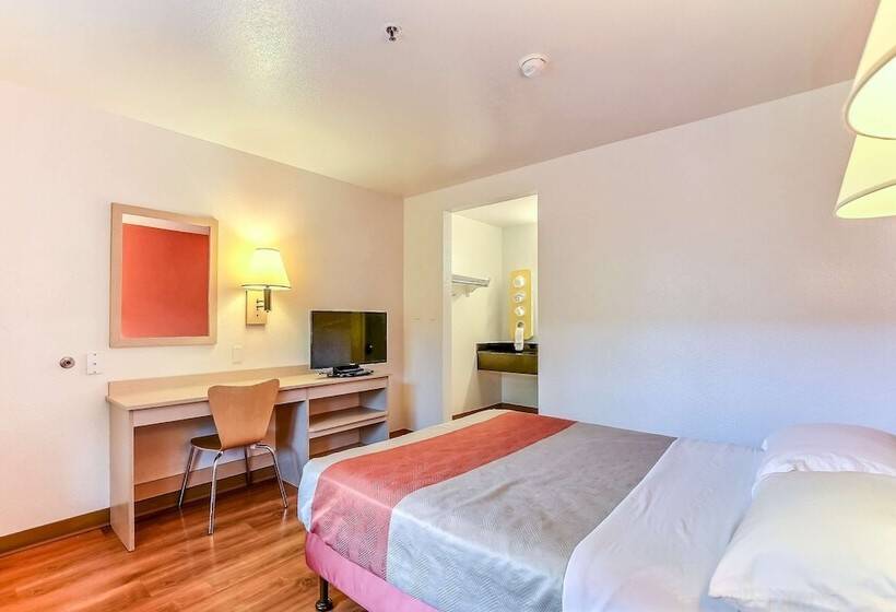Номер Deluxe, Motel 6pinole, Ca