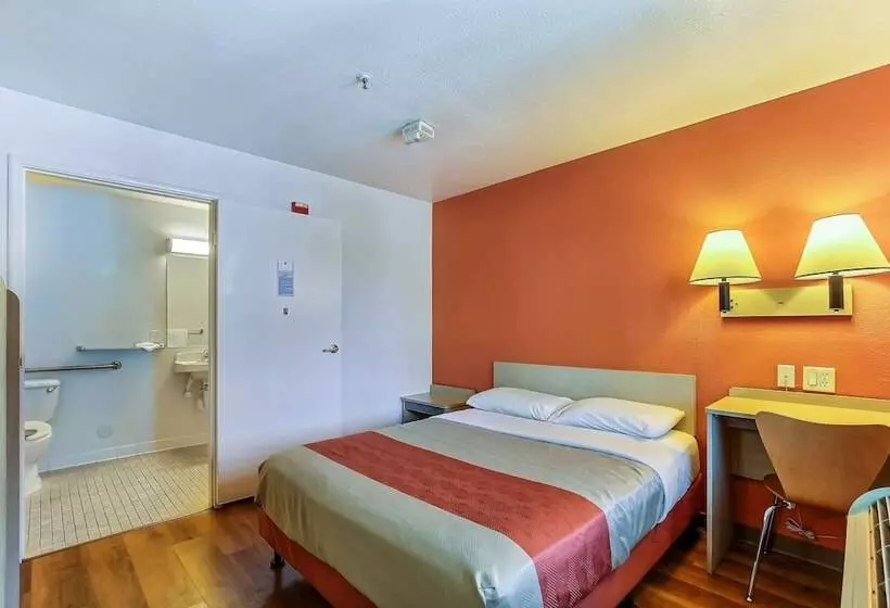 スイート, Motel 6pinole, Ca