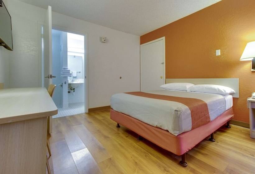 Номер Премиум, Motel 6tempe, Az  Scottsdale South