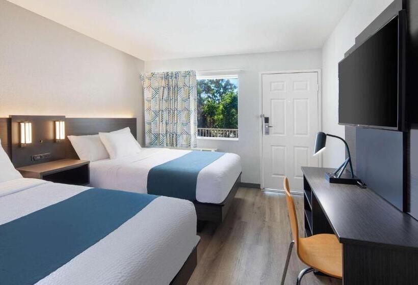 四人豪华间, Motel 6 Woodland, Ca Sacramento Airport