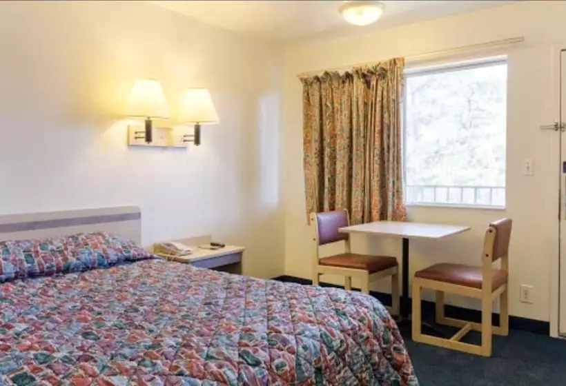 Standard-huone 2 Parivuodetta, Express Inn Near Columbus Airport