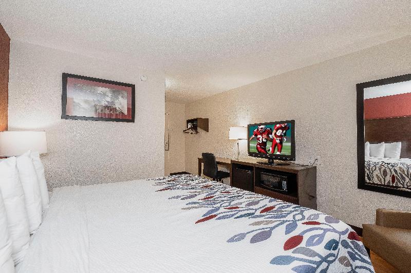 キングサイズベッドのデラックスルーム, Red Roof Inn Roanoke Rapids