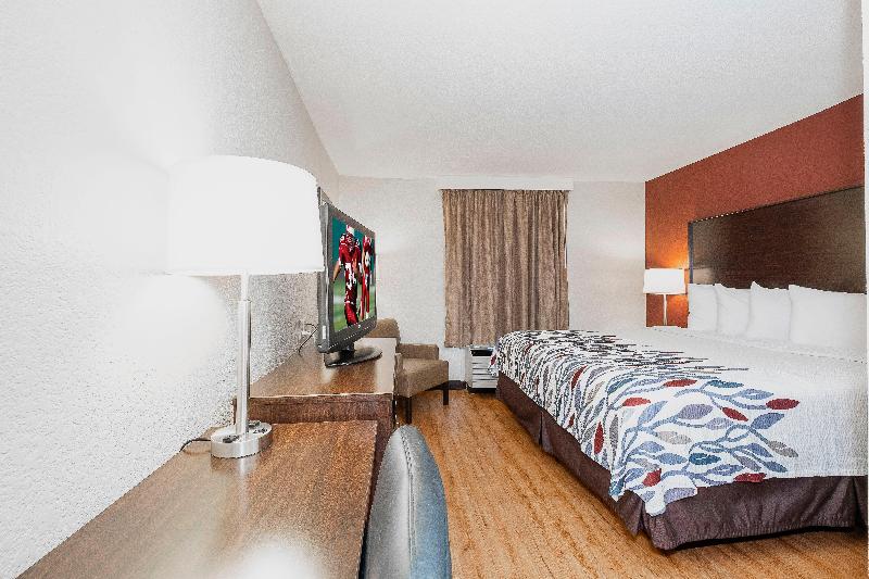 キングサイズベッドのデラックスルーム, Red Roof Inn Roanoke Rapids