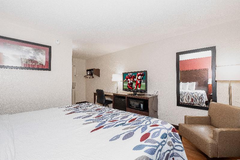 キングサイズベッドのデラックスルーム, Red Roof Inn Roanoke Rapids