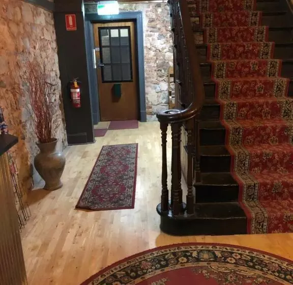اتاق اکونومی با حمام مشترک, Pampas Motel