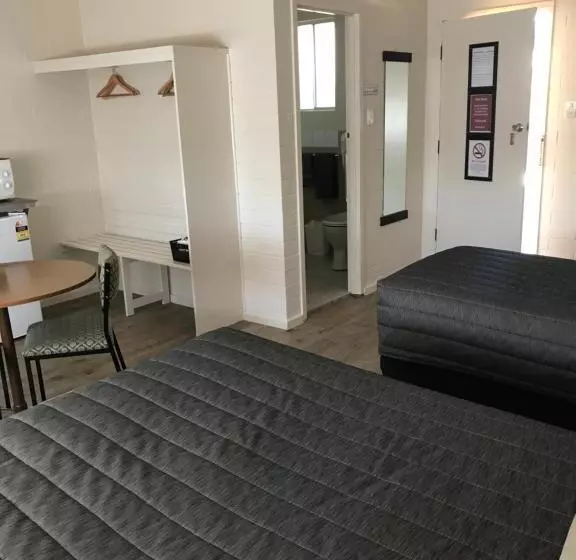 اتاق استاندارد, Pampas Motel