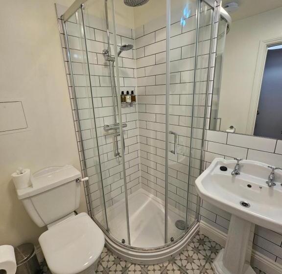 غرفة عائلية, Beach House