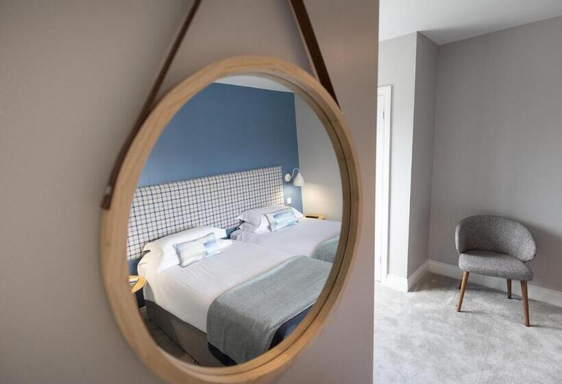 غرفة قياسية, Beach House