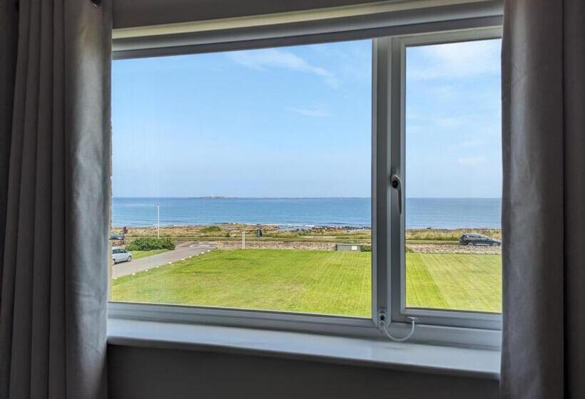 デラックスファミリールーム, Beach House