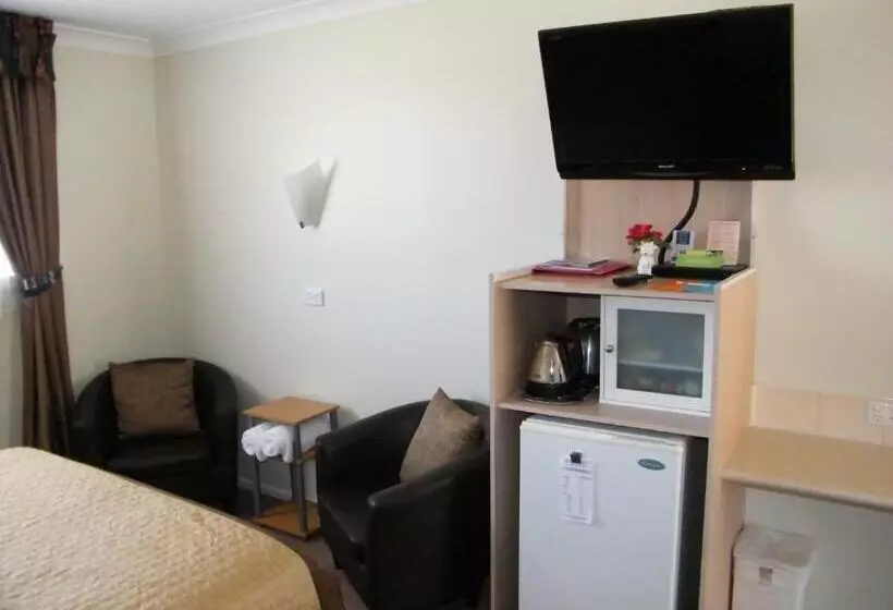 Superior-huone, Clansman Motel