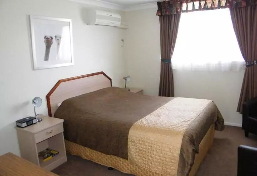 Superior-huone, Clansman Motel