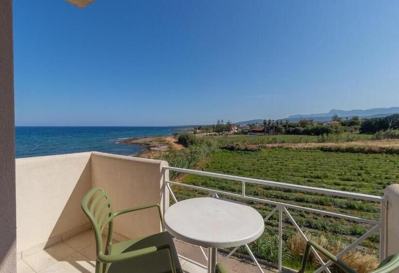 חדר סטנדרט צדדי נוף לים, Artina