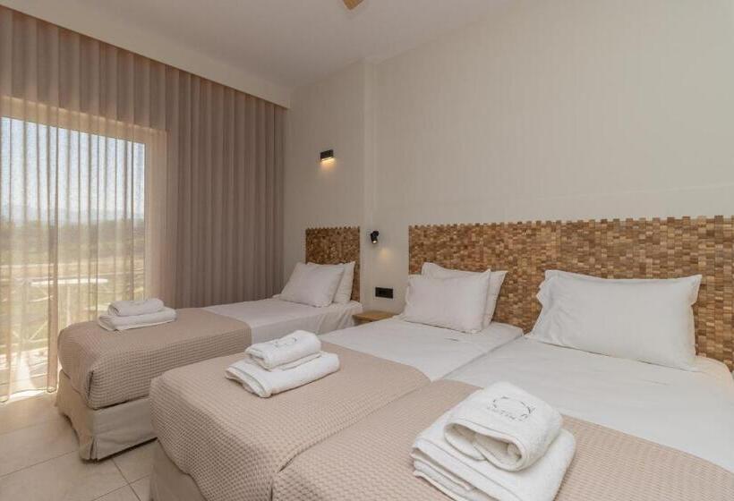 חדר סטנדרט לשלושה עם נוף צדדי לים, Artina