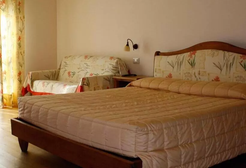 スタンダードトリプルルーム, Ca Del Moro Resort
