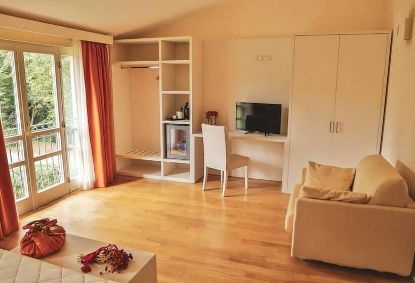 اتاق استاندارد سه نفره, Ca Del Moro Resort
