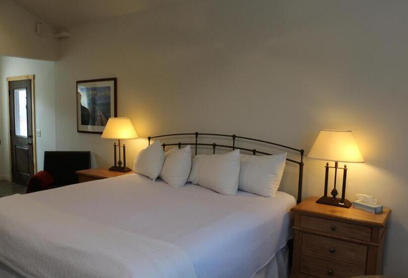Люкс Deluxe Кровать Кинг, Cedar Creek