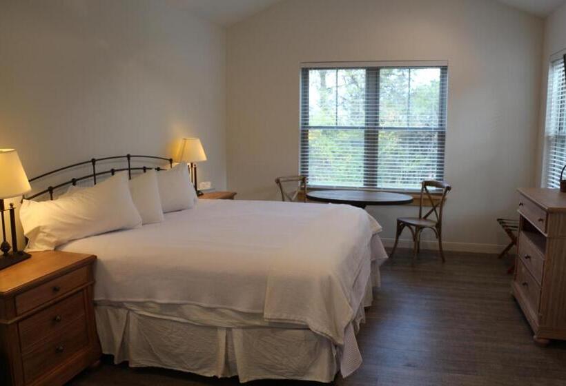 جناح ديلوكس سرير كينج, Cedar Creek