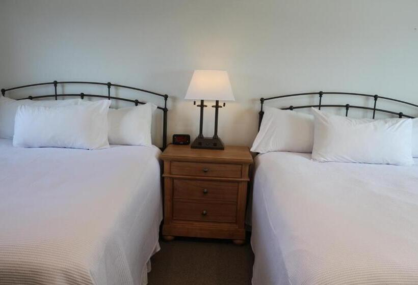 جناح عائلي, Cedar Creek