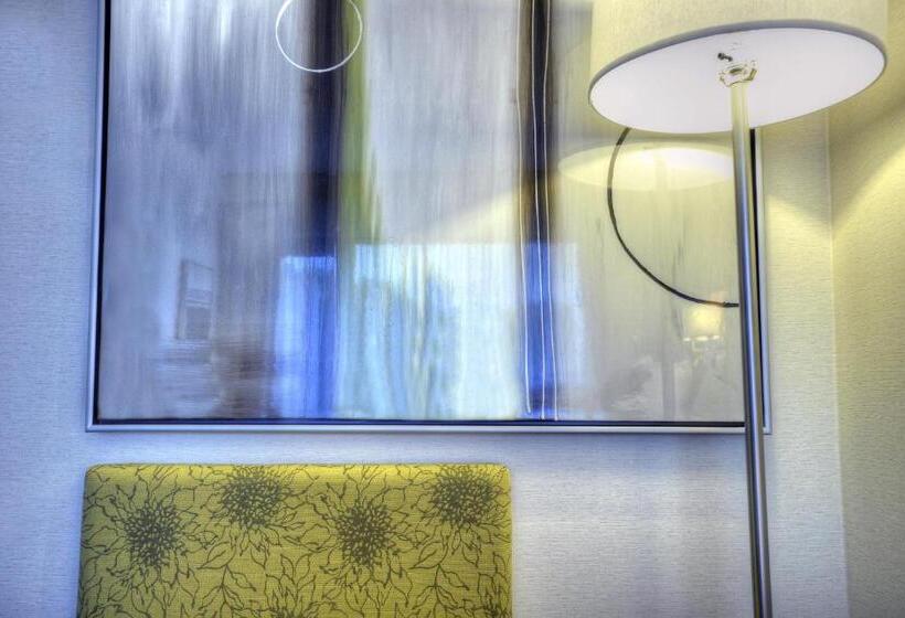 スタンダードルーム, Forestel