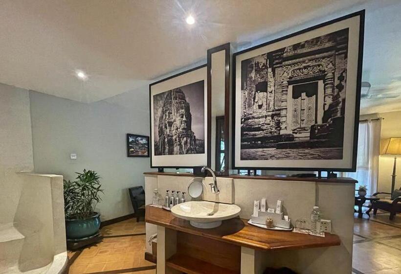 اتاق لوکس با چشمانداز استخر, La Palmeraie D'angkor