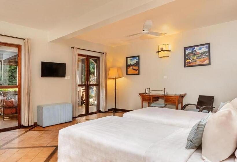 اتاق لوکس با چشمانداز استخر, La Palmeraie D'angkor