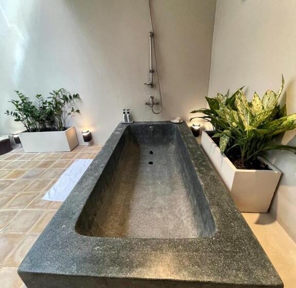 سوییت خانوادگی, La Palmeraie D'angkor