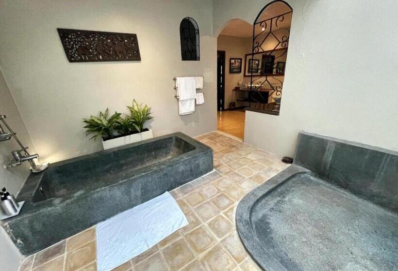 سوییت خانوادگی, La Palmeraie D'angkor