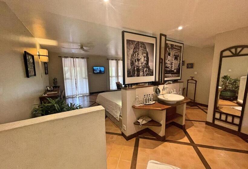 اتاق لوکس با چشمانداز استخر, La Palmeraie D'angkor