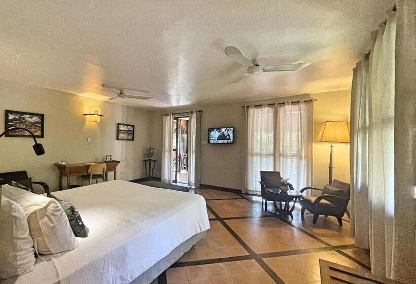 اتاق لوکس با چشمانداز استخر, La Palmeraie D'angkor