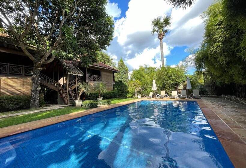 اتاق لوکس با چشمانداز استخر, La Palmeraie D'angkor