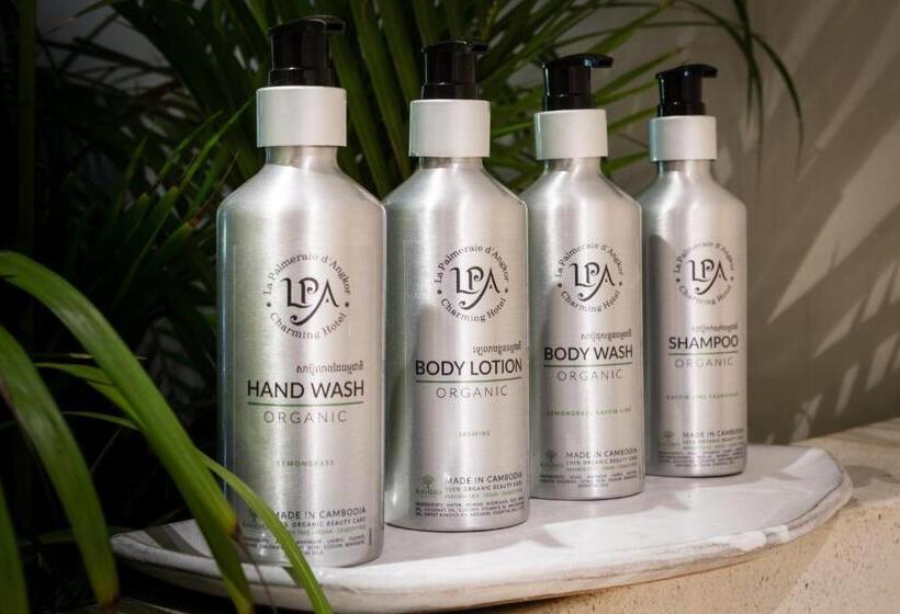 اتاق استاندارد سه تخته با چشمانداز استخر, La Palmeraie D'angkor