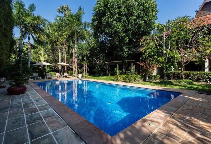 اتاق استاندارد سه تخته با چشمانداز استخر, La Palmeraie D'angkor