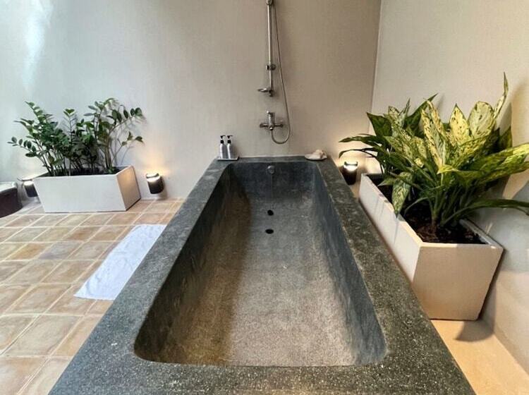 سوییت خانوادگی, La Palmeraie D'angkor