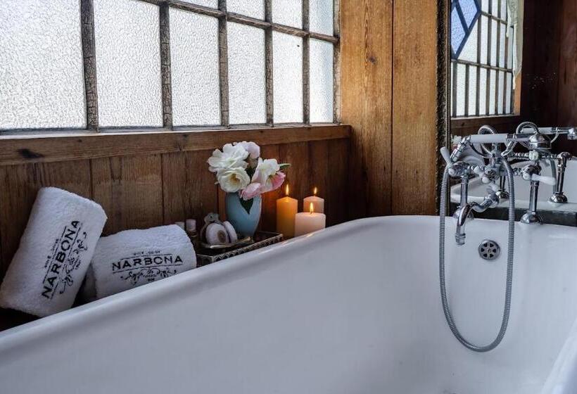 سوئیت با چشم‌انداز, Narbona Wine Lodge