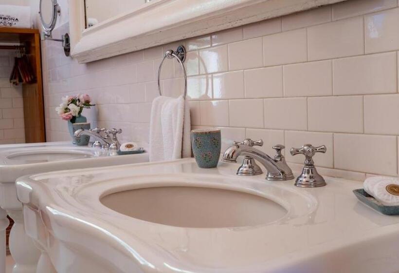 سوئیت با چشم‌انداز, Narbona Wine Lodge