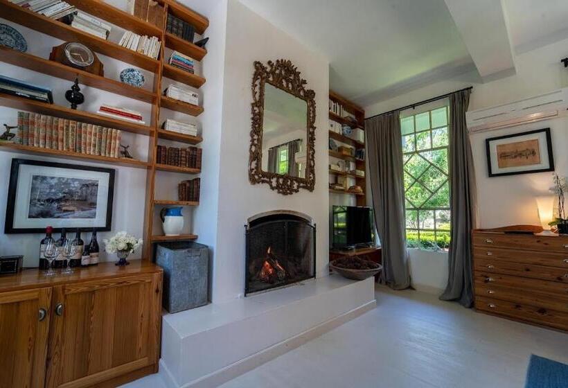 سوئیت با چشم‌انداز, Narbona Wine Lodge