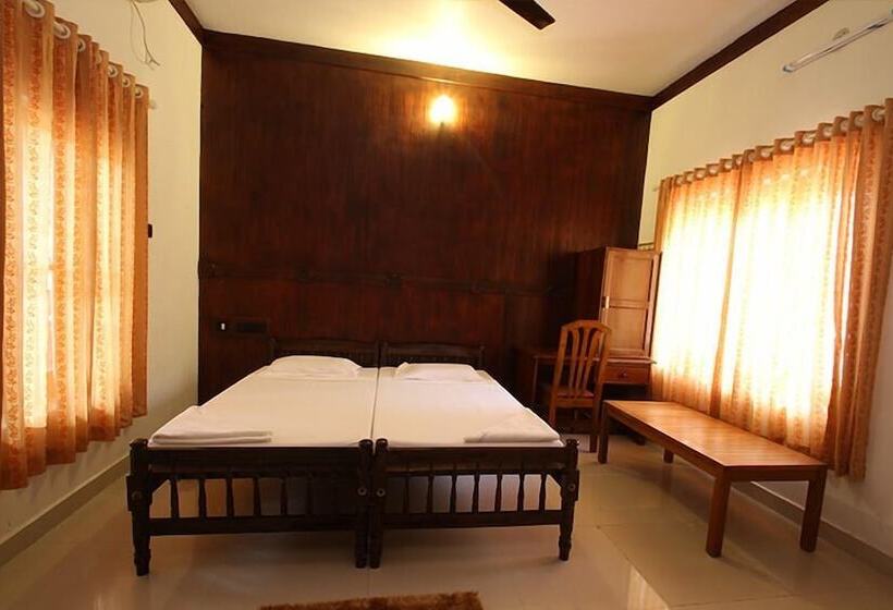 اتاق لوکس, Raja Park Beach Resort