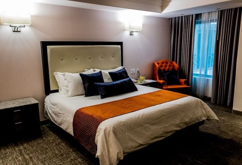 Студия Deluxe, Ticuan