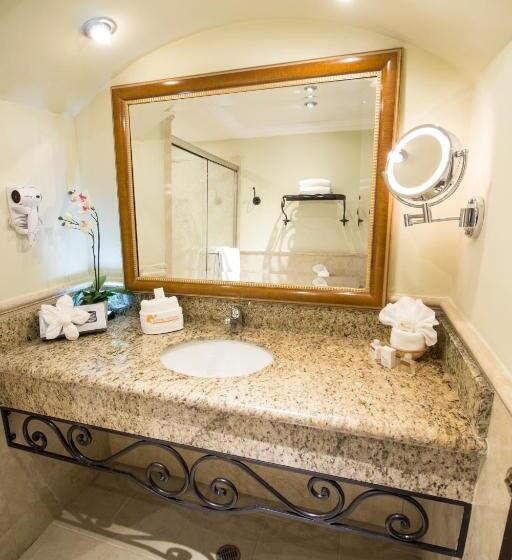 小型套房, Ticuan