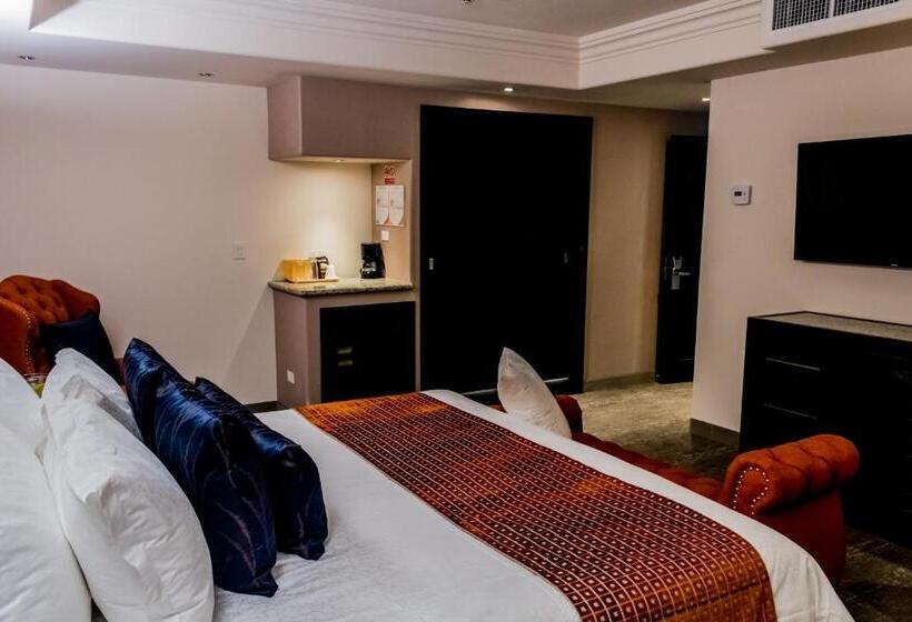 豪华房间, Ticuan