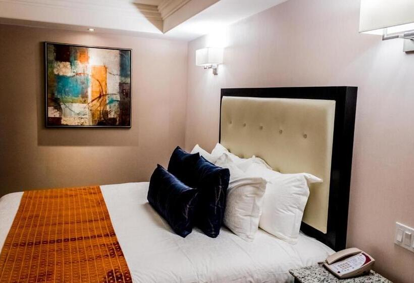 豪华工作室, Ticuan