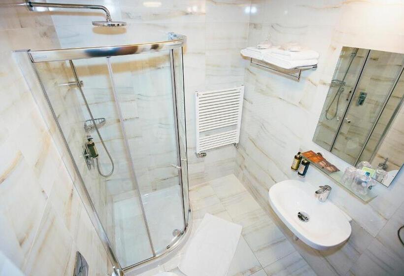 בקתה, Zochova Chata   Adult Friendly