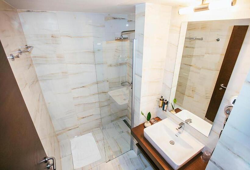 חדר קומפורט לשלושה, Zochova Chata   Adult Friendly