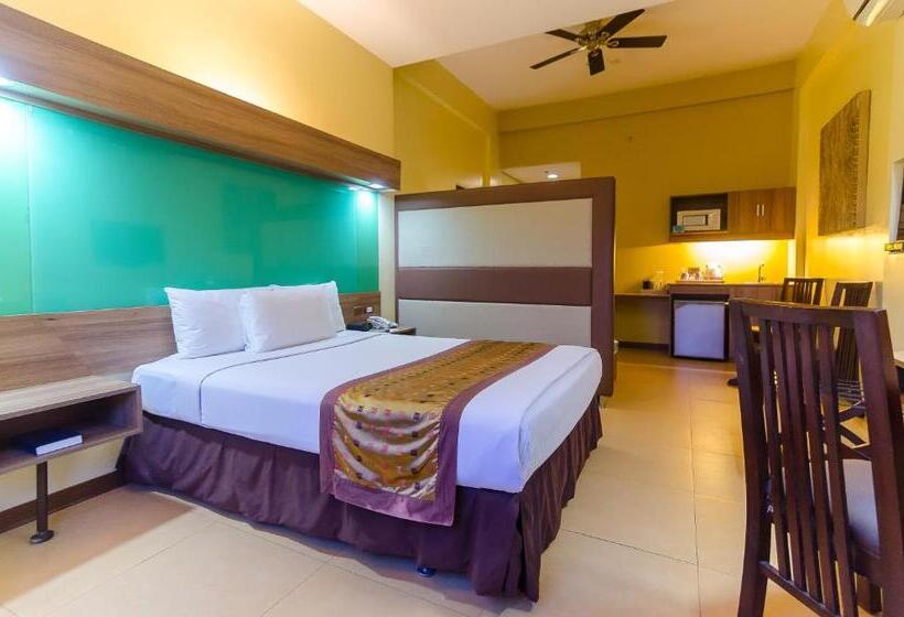 سوییت, Microtel By Wyndham General Santos