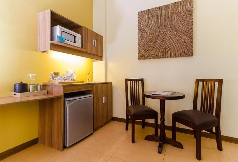 سوییت, Microtel By Wyndham General Santos