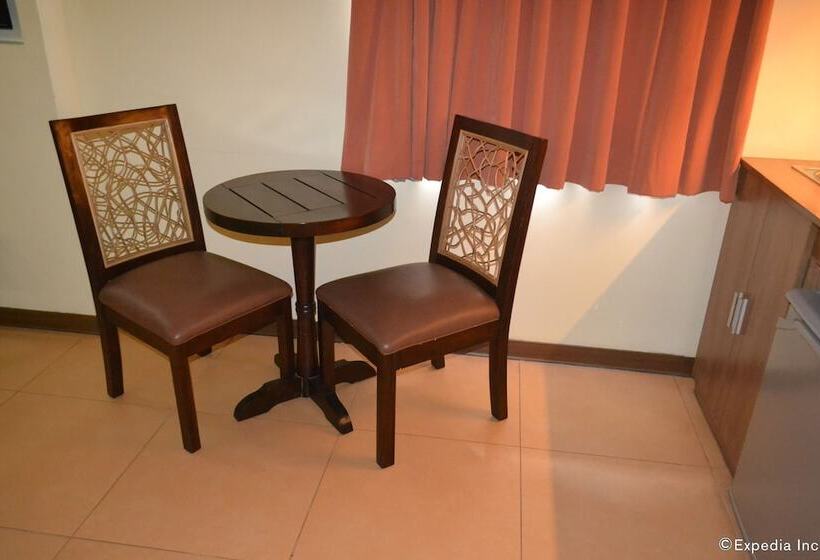 سوییت, Microtel By Wyndham General Santos